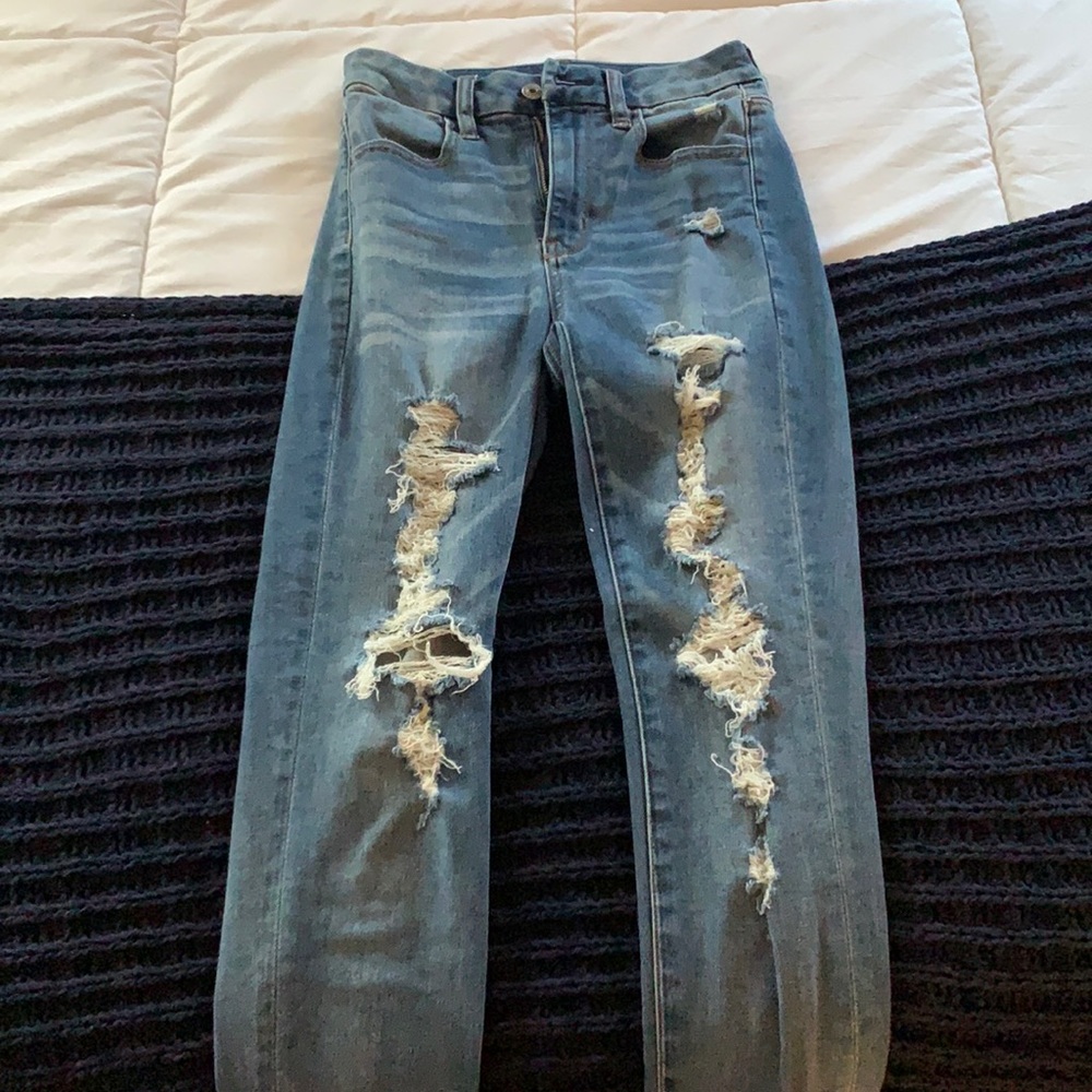 American Eagle skinny ripped jeans 🦅